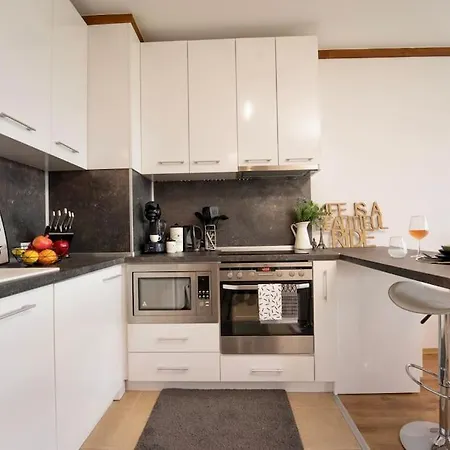 Peaceful W/ Amazing View Apartment