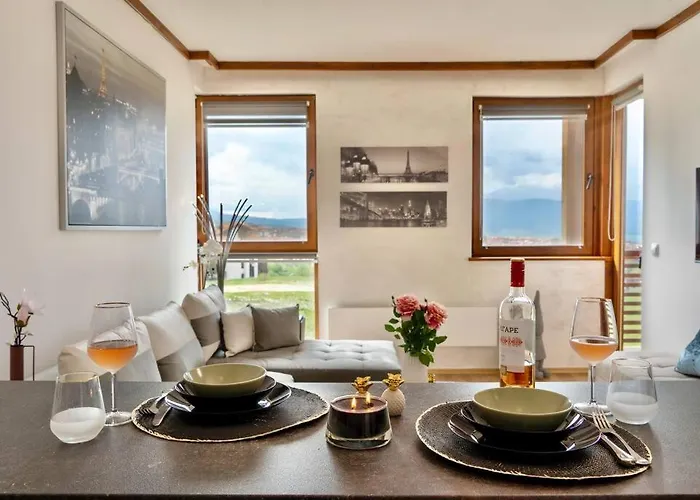 Peaceful W/ Amazing View Apartment