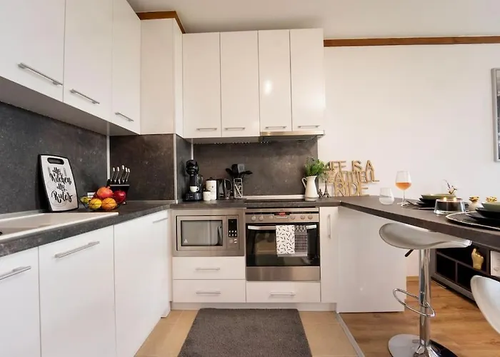 Peaceful W/ Amazing View Apartment